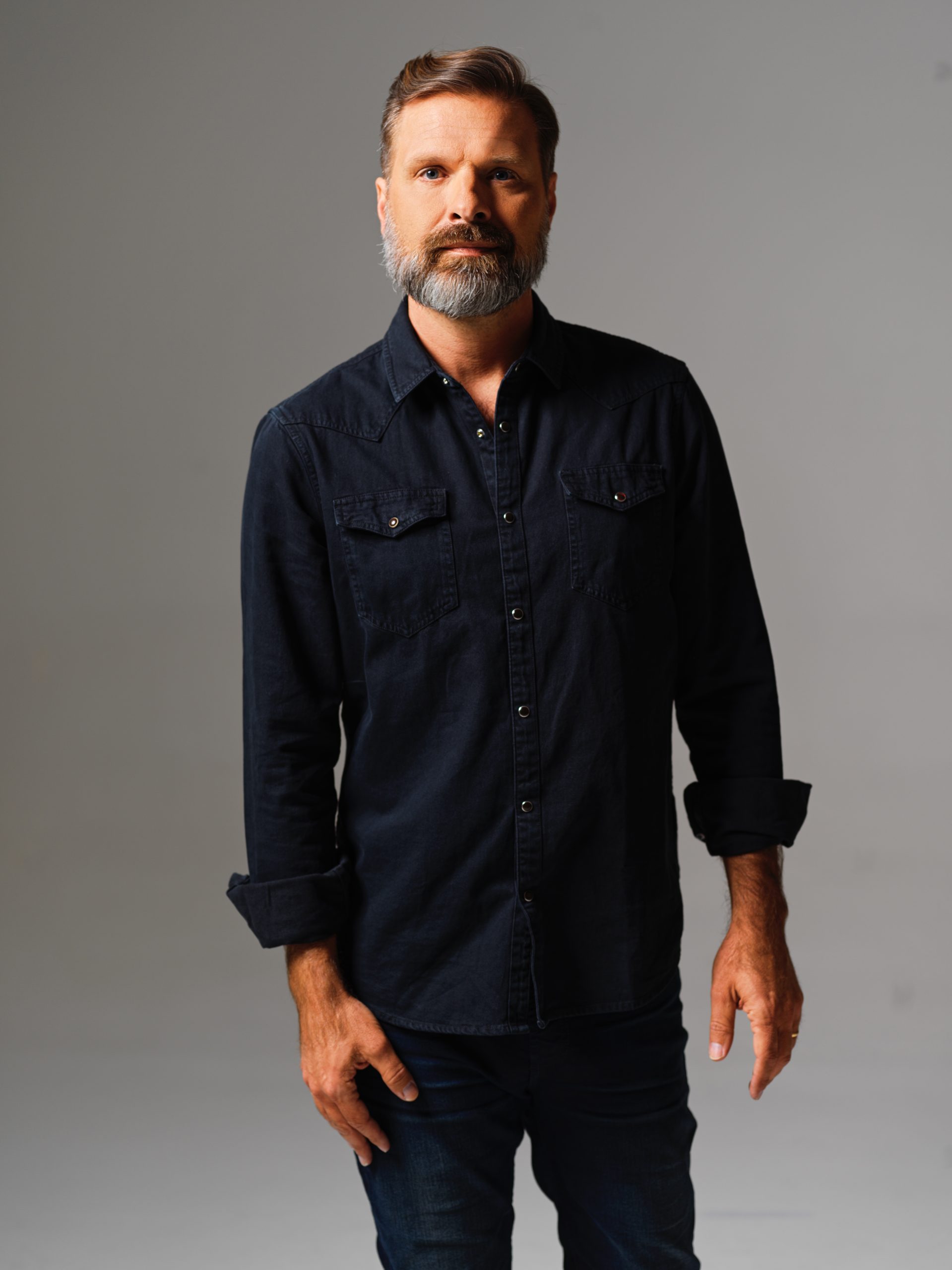 Mac Powell • Red Light Management